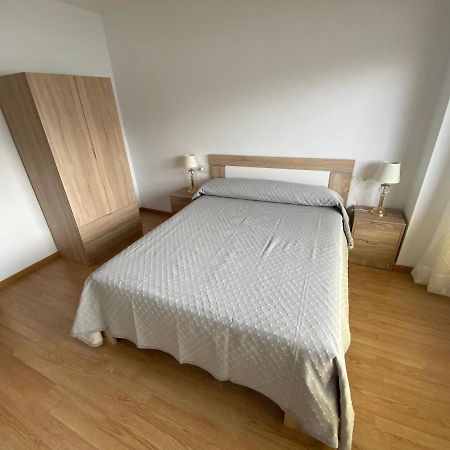 Apartamento Centrico Con Vistas Y Cerca De Playa Pontedeume Exteriör bild