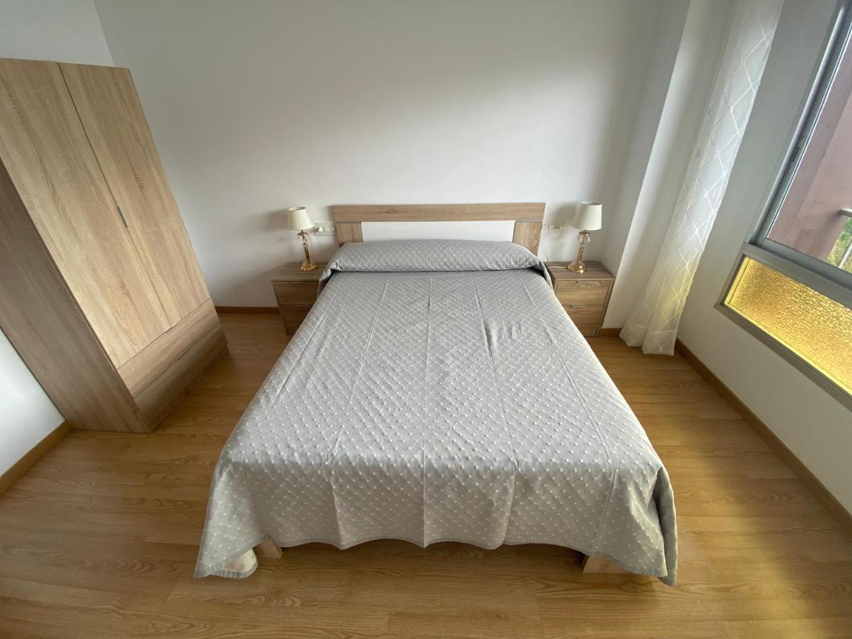 Apartamento Centrico Con Vistas Y Cerca De Playa Pontedeume Exteriör bild