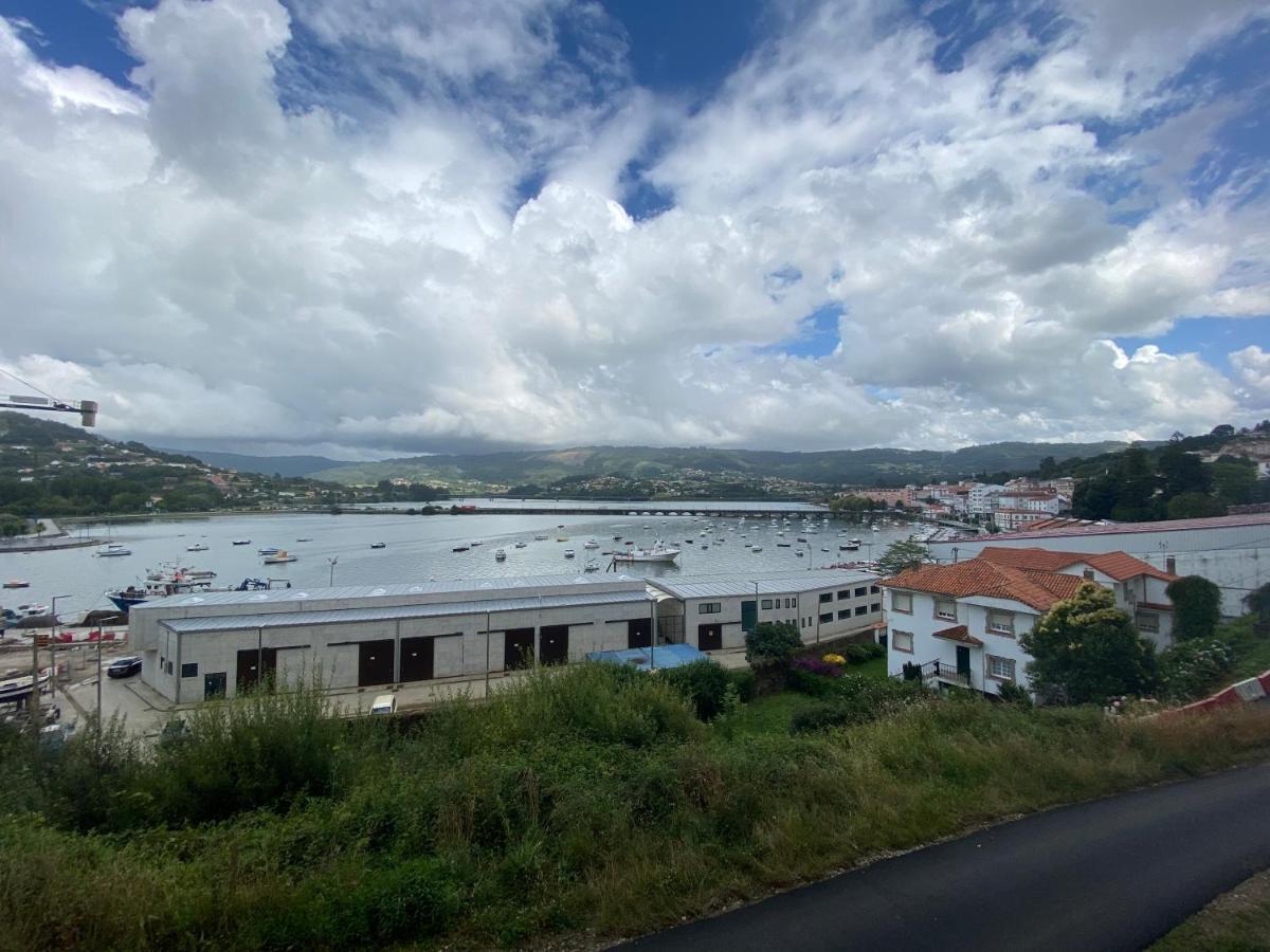 Apartamento Centrico Con Vistas Y Cerca De Playa Pontedeume Exteriör bild