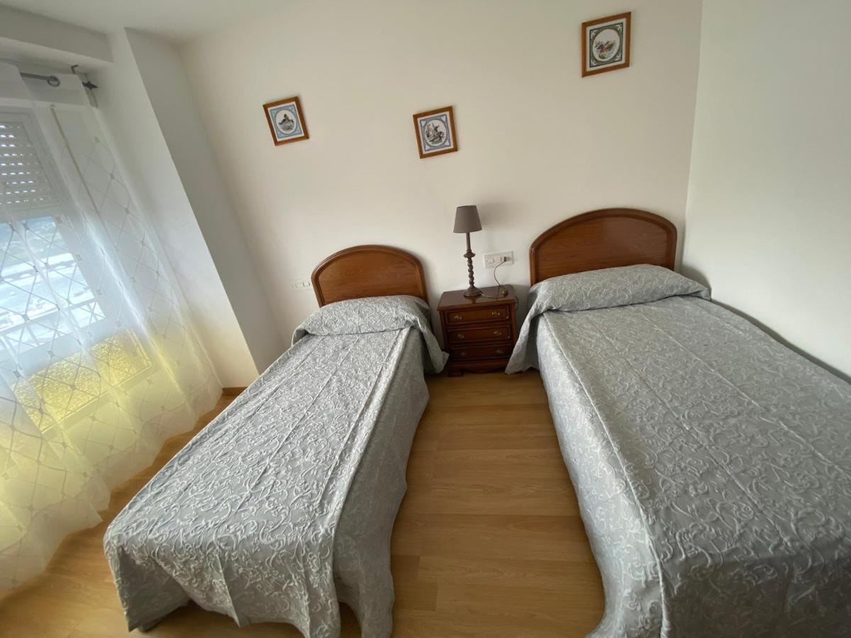 Apartamento Centrico Con Vistas Y Cerca De Playa Pontedeume Exteriör bild